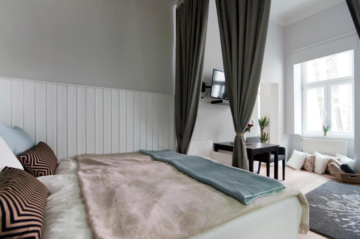⍟Luxurious And Bright⍟ 5 Min Walk To City Center Lejlighed Wien Eksteriør billede