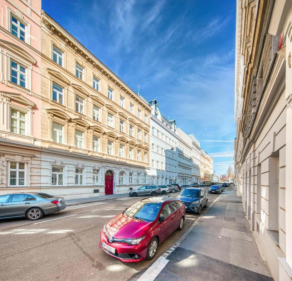 ⍟Luxurious And Bright⍟ 5 Min Walk To City Center Lejlighed Wien Eksteriør billede